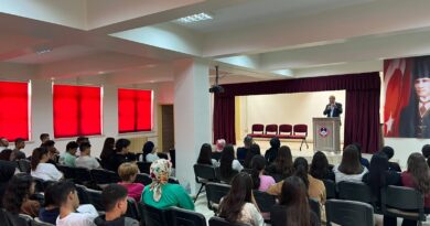 Geleceğe Büyük Yatırım: Şehit Ömer Durmaz Anadolu Lisesi’nin Kütüphanesi Bağışlarla Büyüyor.